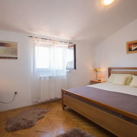 Vikendica House 818 *